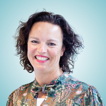 Foto van Martine, commercieel manager bij NewHealth.