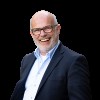 Een foto van Henno. Hij werkt als senior accountmanager bij NewHealth.